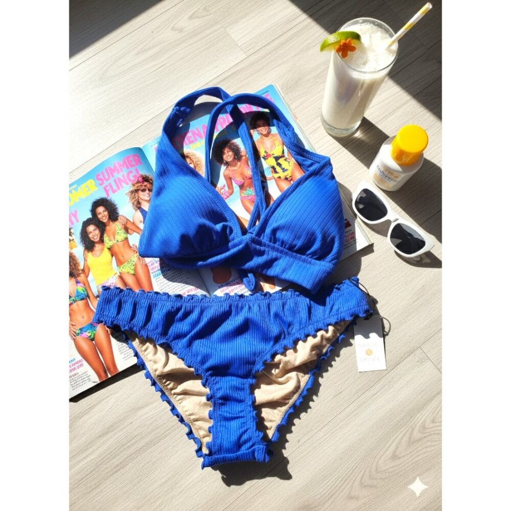 Shade & Shore Blue Bikini Set – Size M – Ruched Bottom, Ruffle Trim, NWT